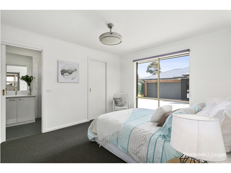 88 Leon Avenue, Rosebud VIC 3939