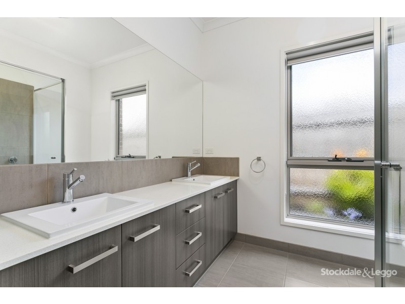 11/431 Waterfall Gully, Rosebud VIC 3939