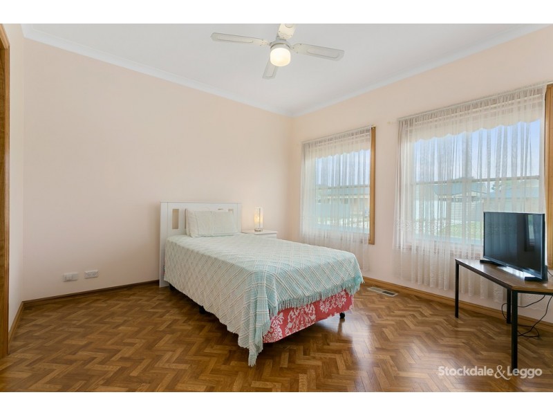 7 Coveside Avenue, Safety Beach VIC 3936