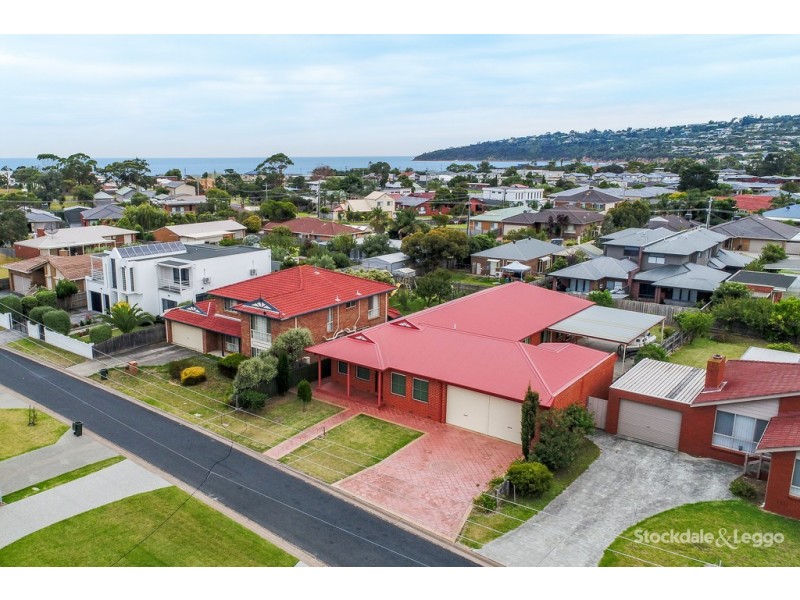 7 Coveside Avenue, Safety Beach VIC 3936