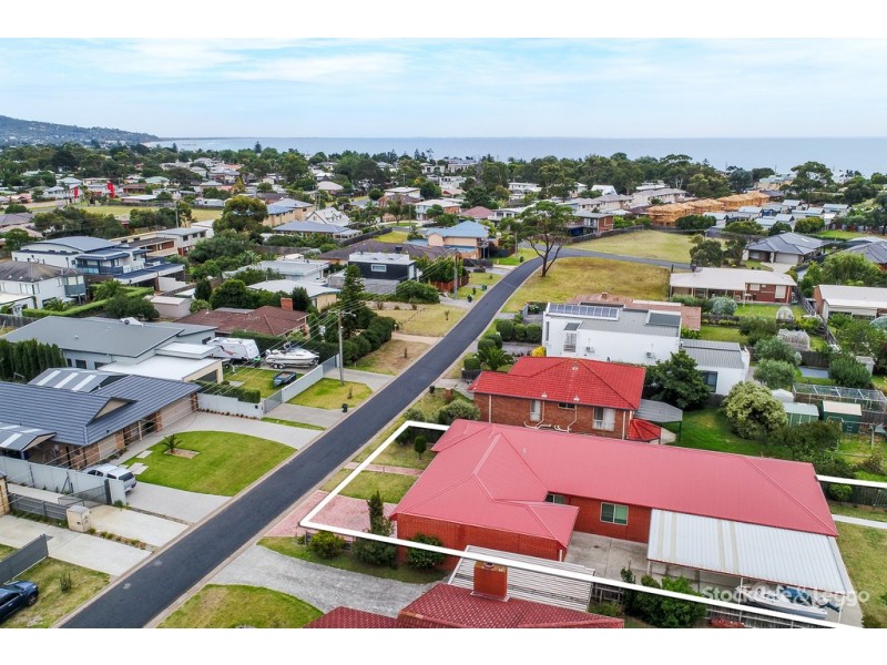 7 Coveside Avenue, Safety Beach VIC 3936
