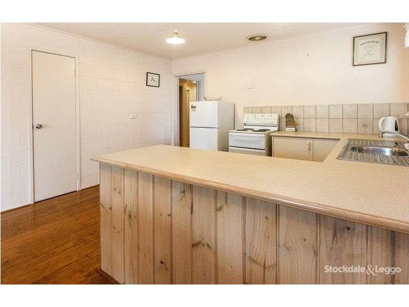 101 Fourth Avenue, Rosebud VIC 3939