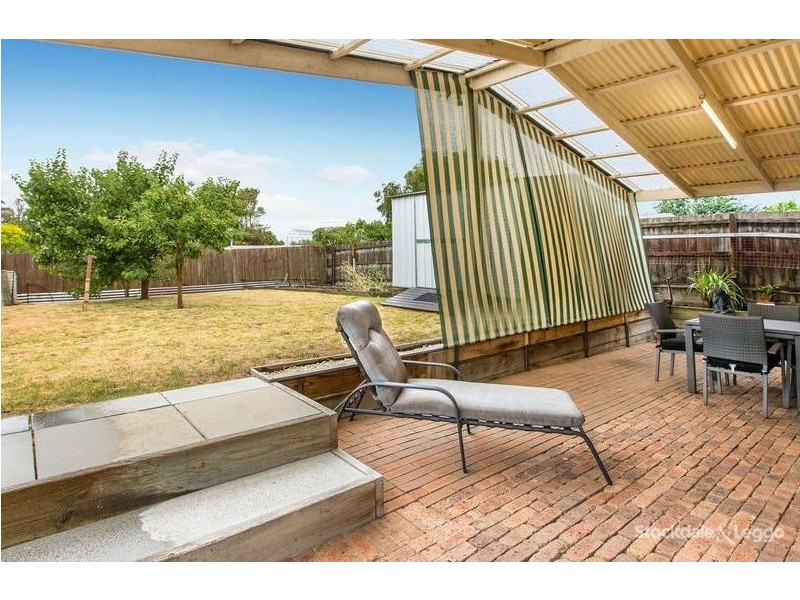 101 Fourth Avenue, Rosebud VIC 3939