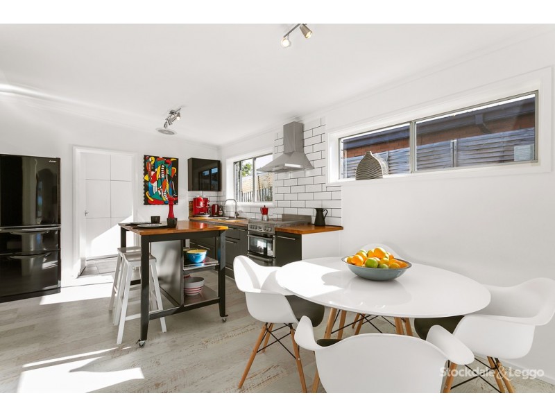 198 Ninth Avenue South, Rosebud VIC 3939