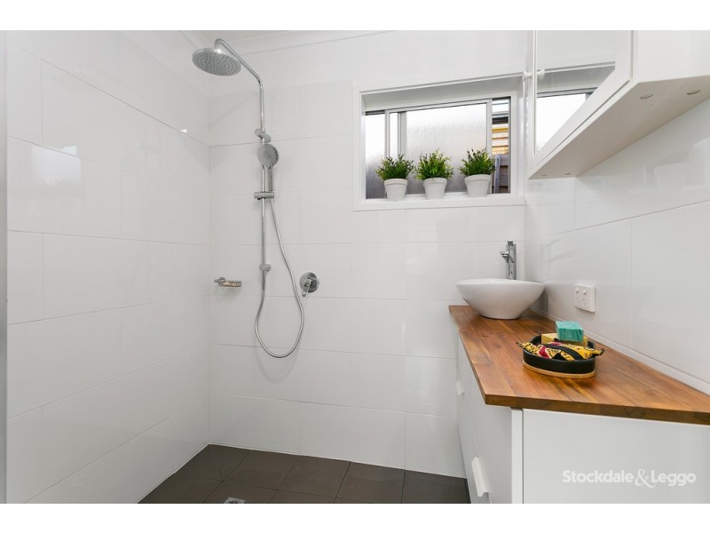 198 Ninth Avenue South, Rosebud VIC 3939