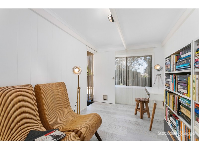 198 Ninth Avenue South, Rosebud VIC 3939