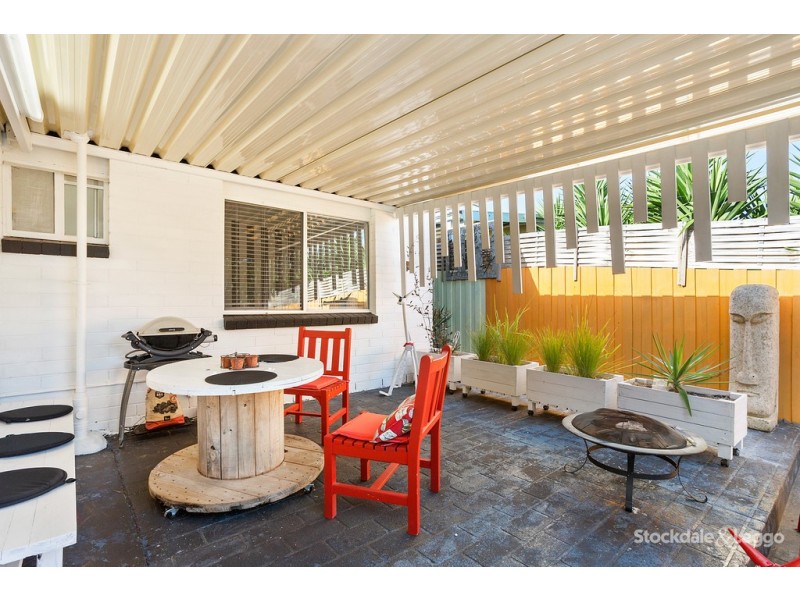 198 Ninth Avenue South, Rosebud VIC 3939