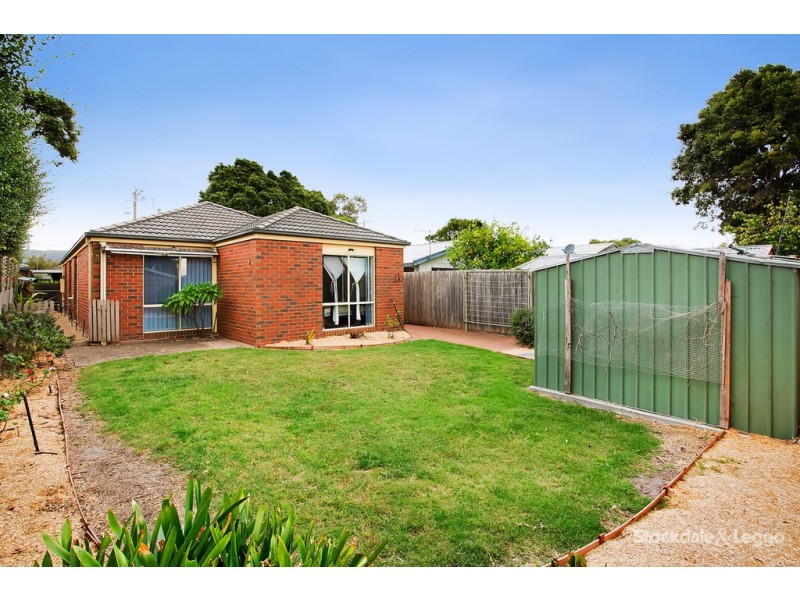 182 Seventh Avenue, Rosebud VIC 3939