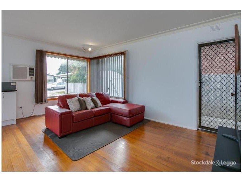 195 Eighth Avenue, Rosebud VIC 3939