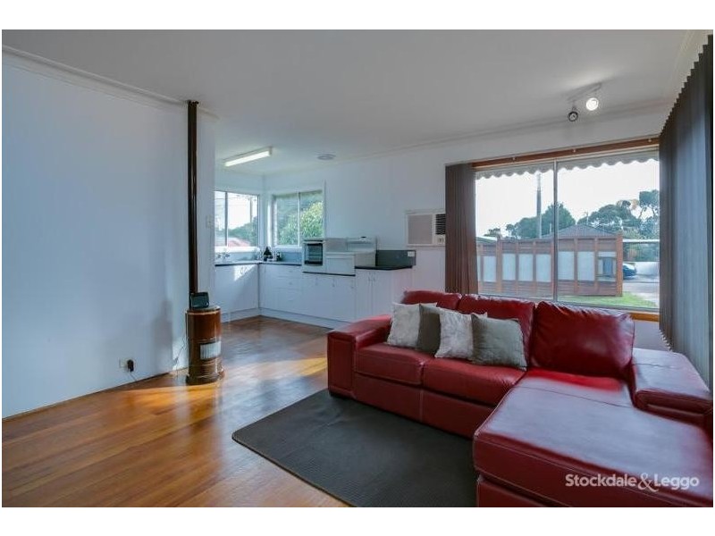 195 Eighth Avenue, Rosebud VIC 3939