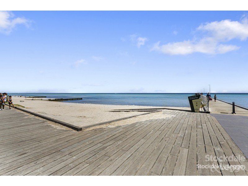 104 Fifth Avenue, Rosebud VIC 3939