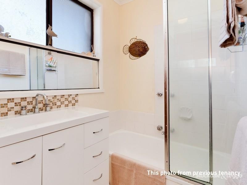 104 Fifth Avenue, Rosebud VIC 3939