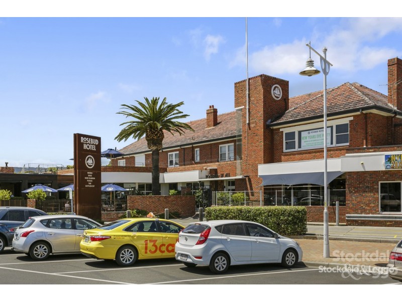 104 Fifth Avenue, Rosebud VIC 3939