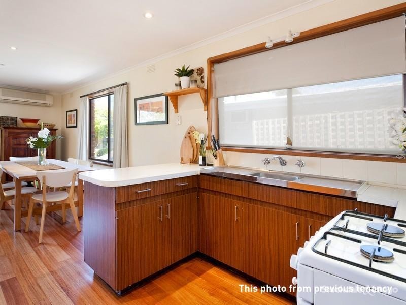 104 Fifth Avenue, Rosebud VIC 3939