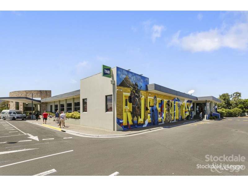 104 Fifth Avenue, Rosebud VIC 3939