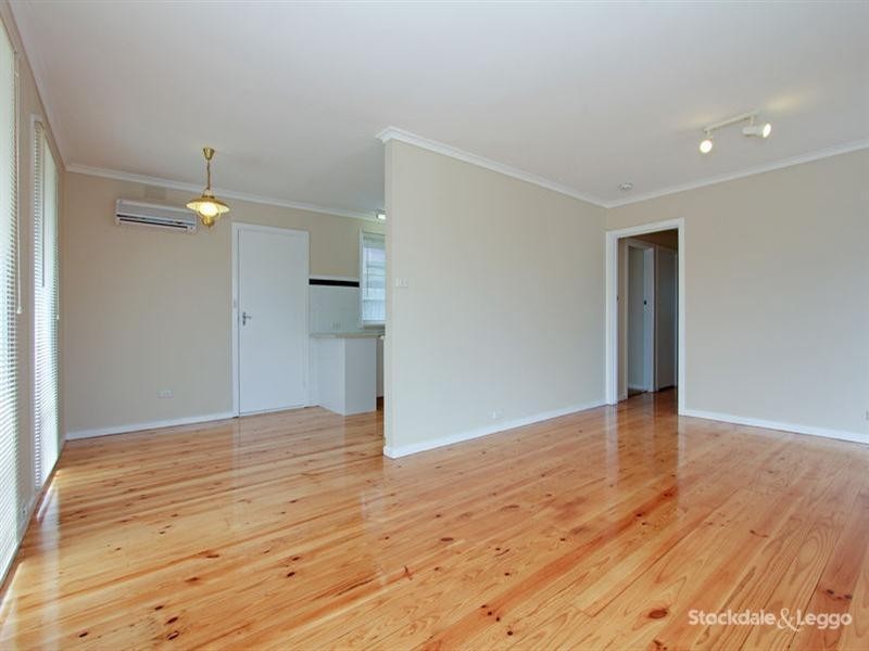 17 Hakea Avenue, Rosebud VIC 3939