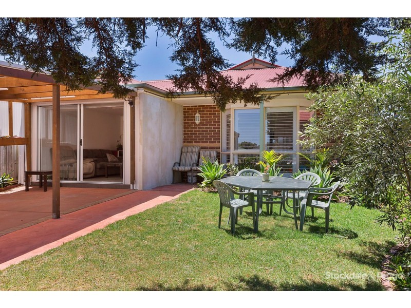 169 Third Avenue, Rosebud VIC 3939