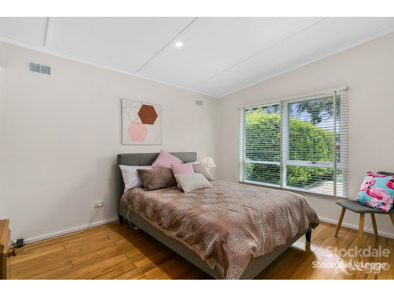 95 Sixth Avenue, Rosebud VIC 3939