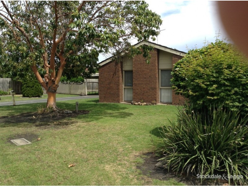 42 Woonton Crescent, Rosebud VIC 3939