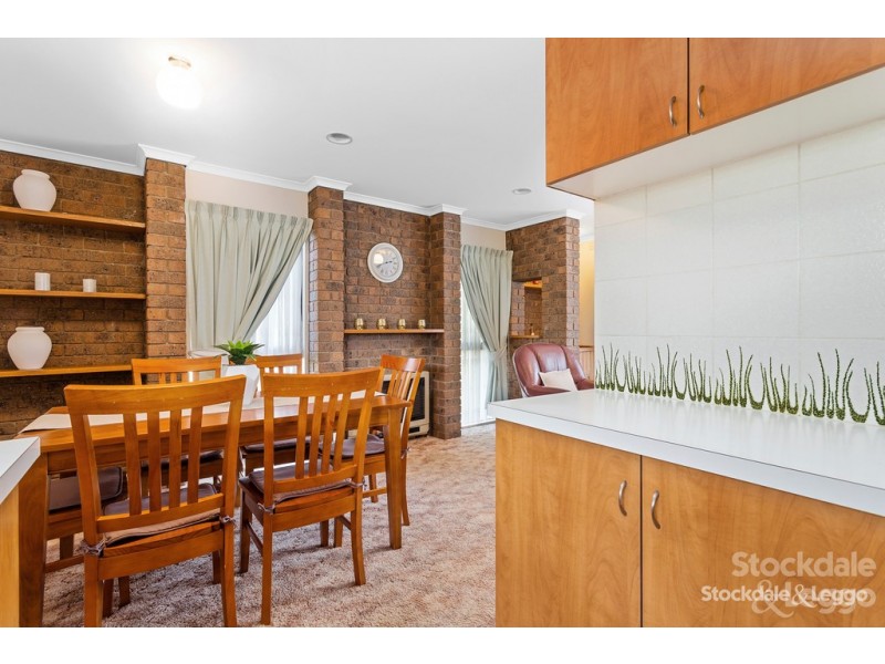 42 Woonton Crescent, Rosebud VIC 3939