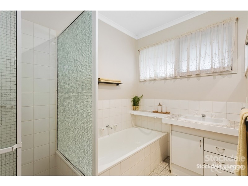 42 Woonton Crescent, Rosebud VIC 3939