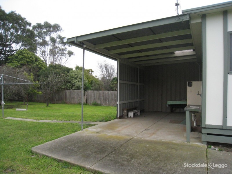 24 Woodlands Grove, Safety Beach VIC 3936