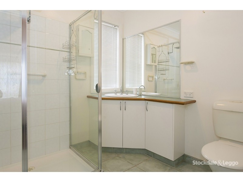 35 First Avenue, Rosebud VIC 3939