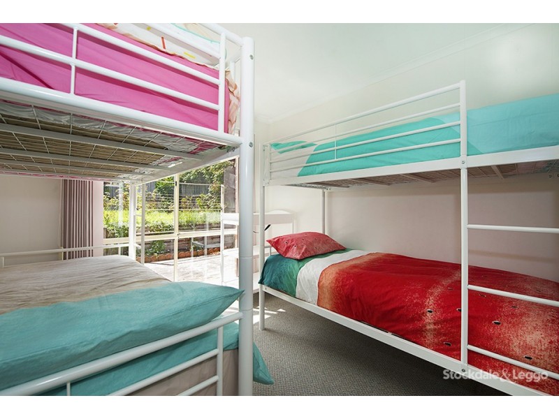 35 First Avenue, Rosebud VIC 3939