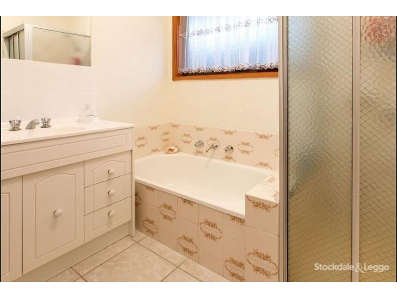 46 Fifth Avenue, Rosebud VIC 3939