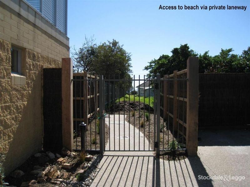 8/115 Dromana Parade, Safety Beach VIC 3936