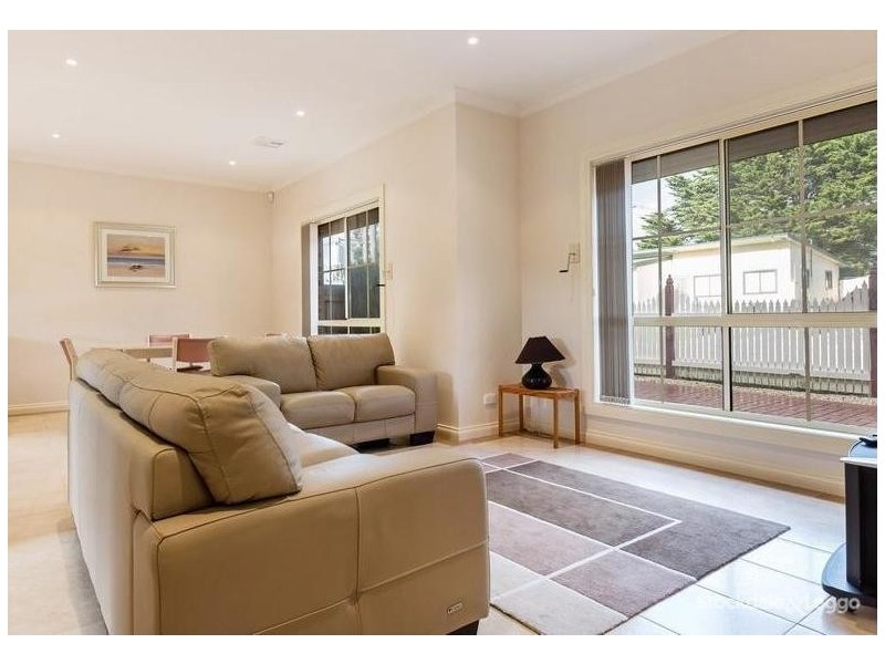 2B Watson Avenue, Dromana VIC 3936