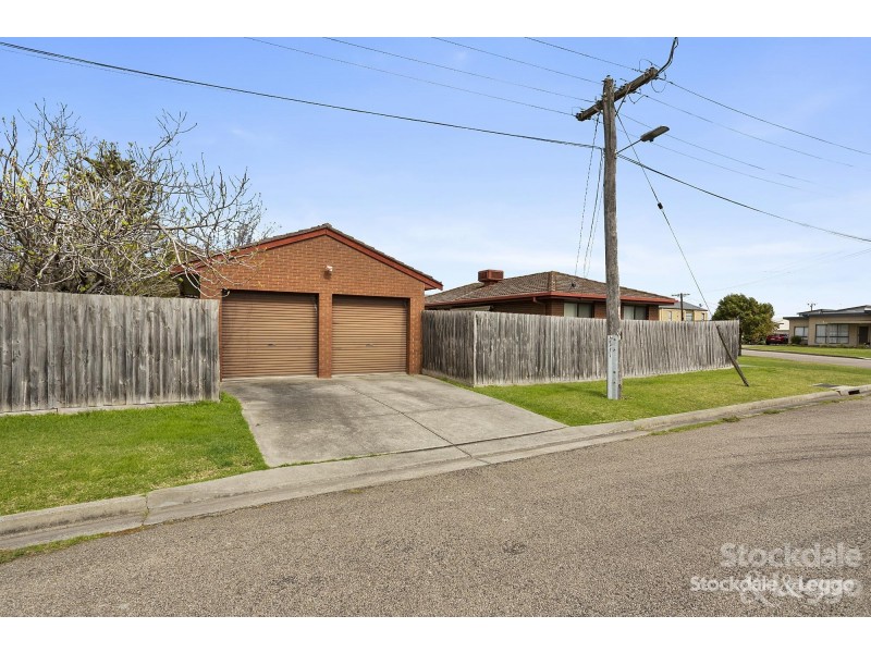 4 Higgins Street, Safety Beach VIC 3936