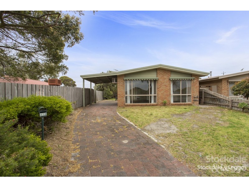 218 Eighth Avenue, Rosebud VIC 3939