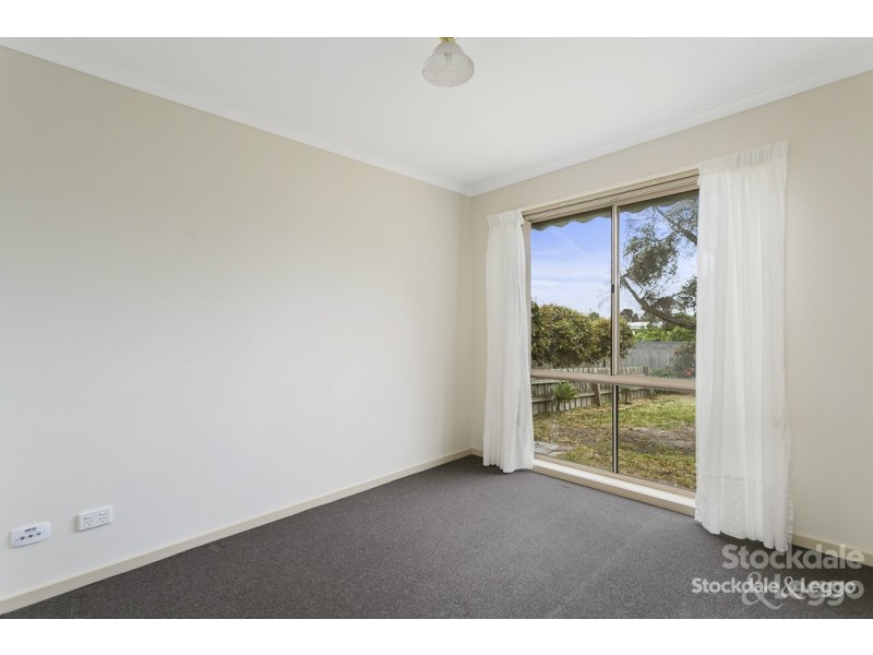 218 Eighth Avenue, Rosebud VIC 3939