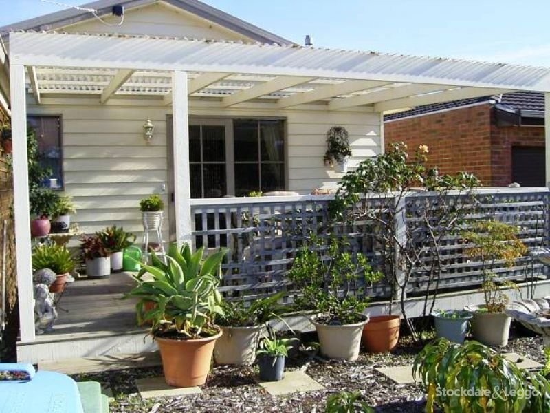 122 Seventh Avenue, Rosebud VIC 3939