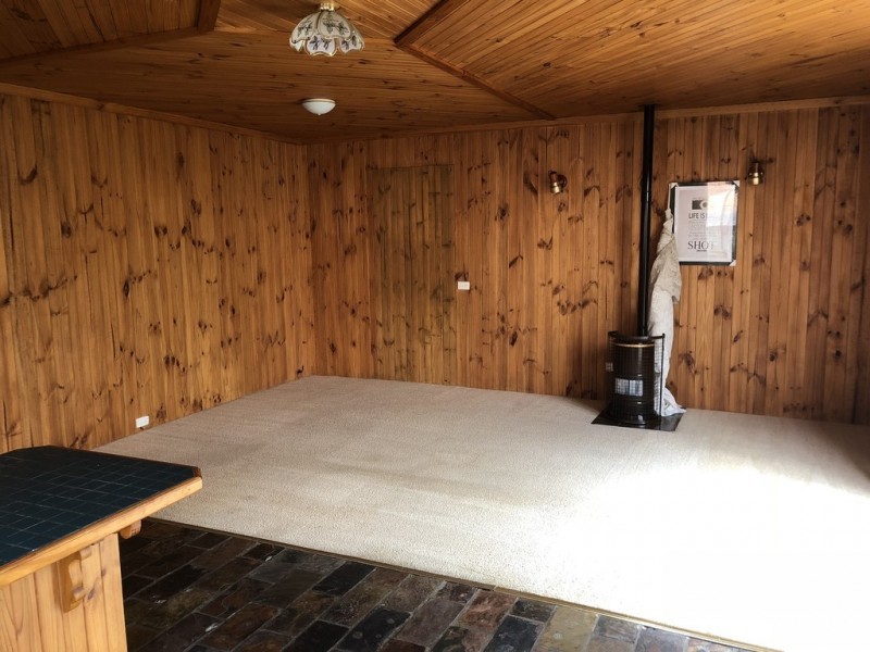 122 Seventh Avenue, Rosebud VIC 3939