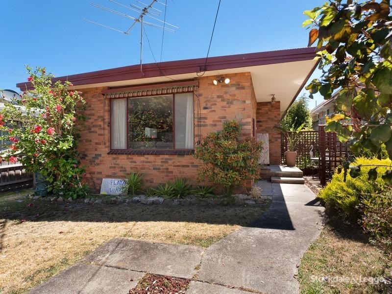 104 Fifth Avenue, Rosebud VIC 3939