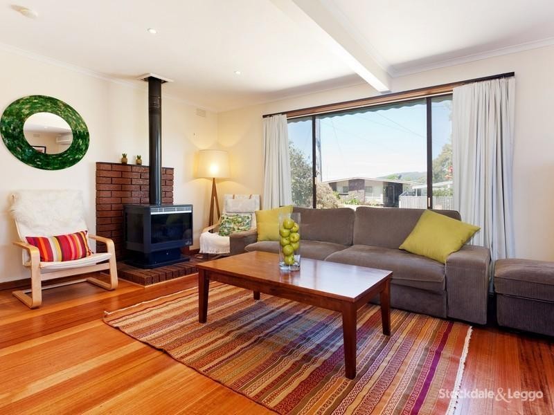 104 Fifth Avenue, Rosebud VIC 3939