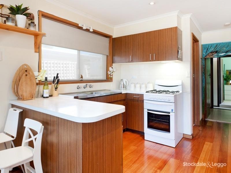 104 Fifth Avenue, Rosebud VIC 3939