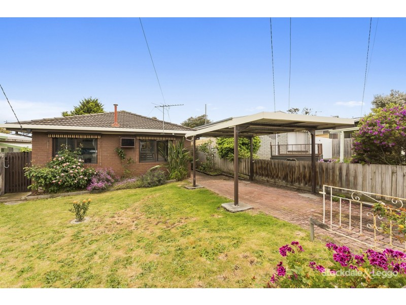 192 Eighth Avenue, Rosebud VIC 3939