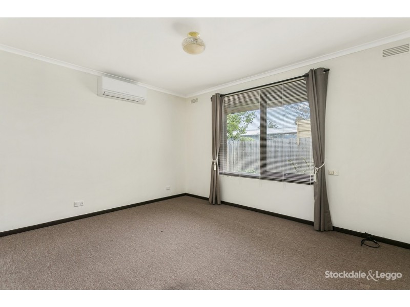 192 Eighth Avenue, Rosebud VIC 3939
