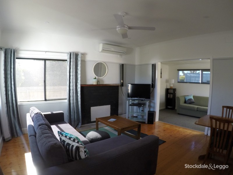 42 Rosemore Street, Rosebud VIC 3939