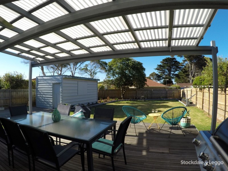 42 Rosemore Street, Rosebud VIC 3939