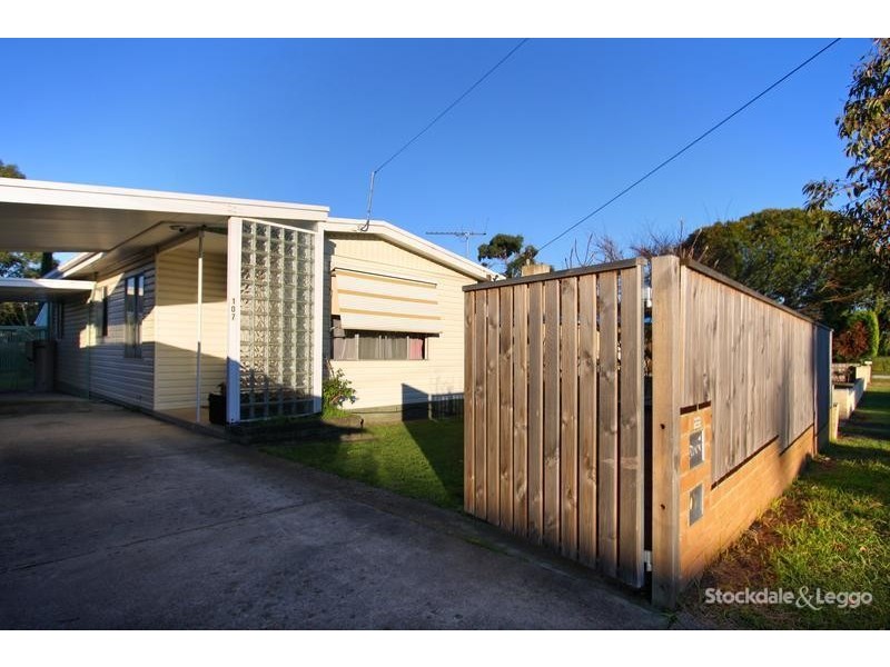 107 Fifth Avenue, Rosebud VIC 3939