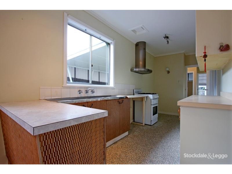 107 Fifth Avenue, Rosebud VIC 3939