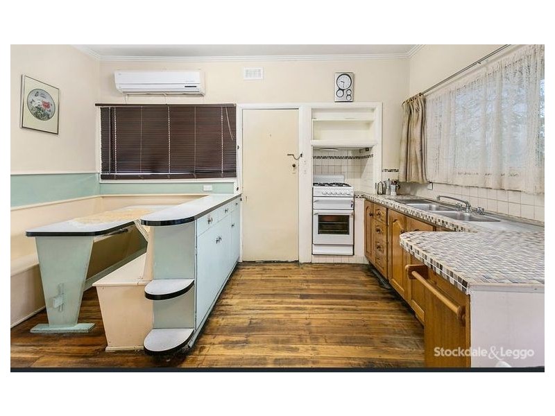 52 Fourth Avenue, Rosebud VIC 3939