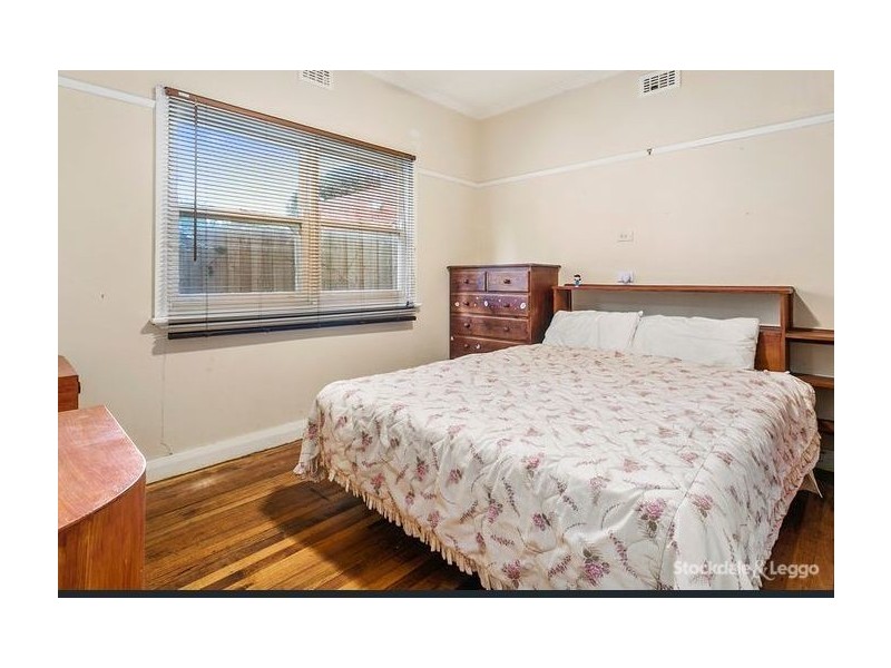 52 Fourth Avenue, Rosebud VIC 3939