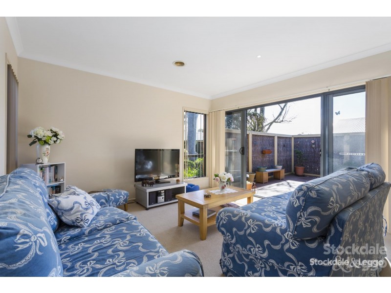 10/4 Rosemore Road, Rosebud VIC 3939