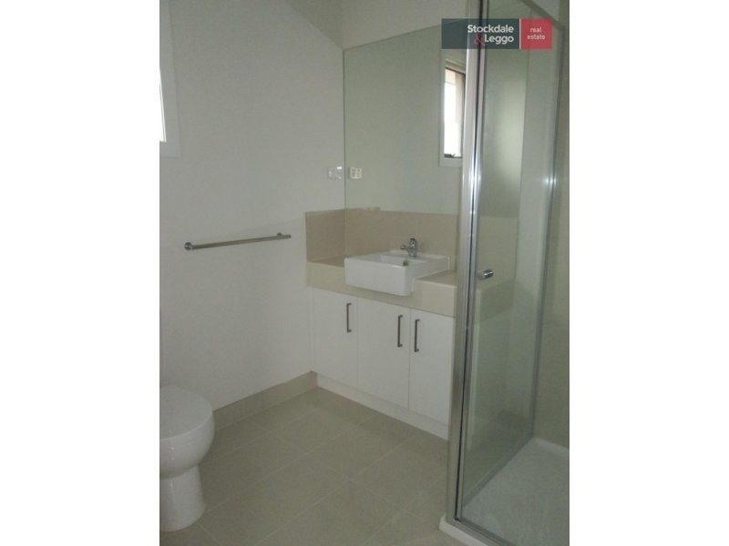 2/54 Hayes Avenue, Rosebud VIC 3939