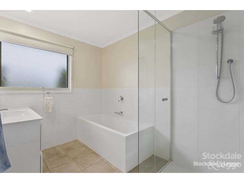 76 Lockhart Drive, Rosebud VIC 3939